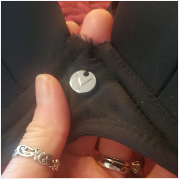 VENUS Black Bikini Top. 36D - Picture 2 of 5